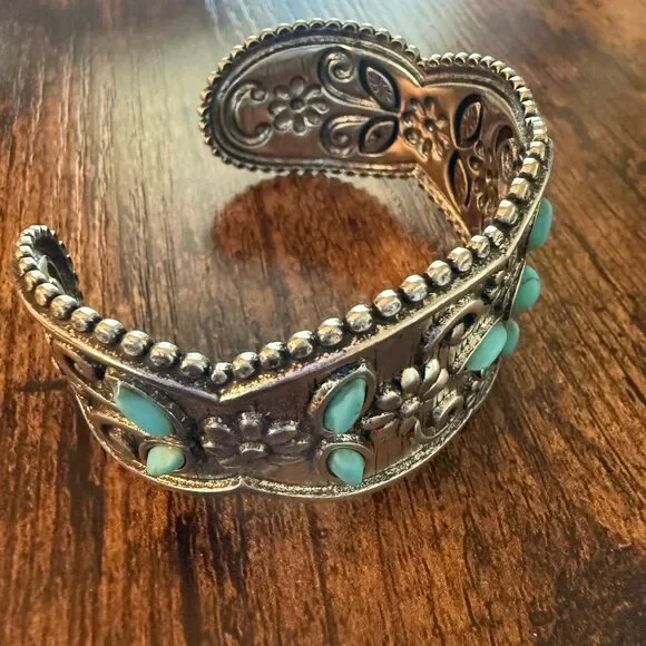 Western Cowgirl Turquoise Gemstone Floral Wide Cuff Bracelet in Mixed Metals - Picture 10 of 11
